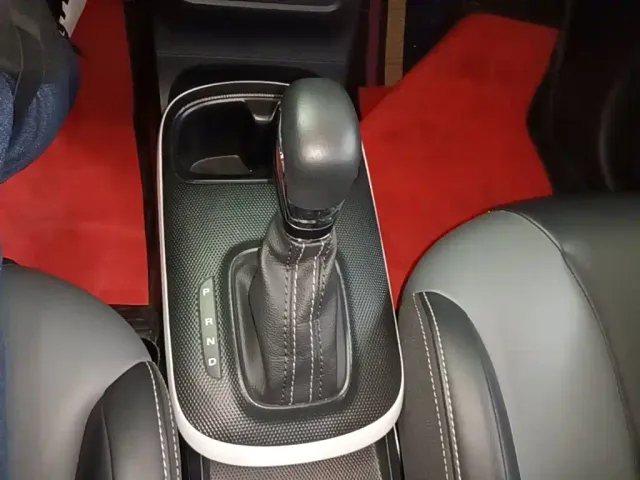 Roewe Clever — Фото автомобиля 13