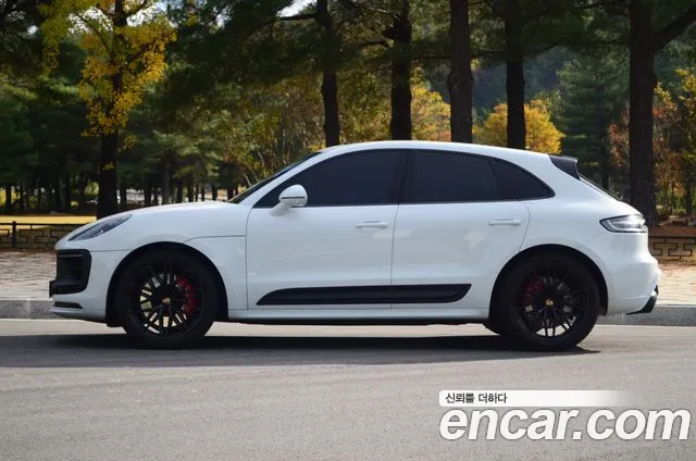 Porsche Macan — Фото автомобиля 19