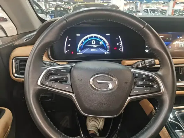GAC Trumpchi M6 — Фото автомобиля 10