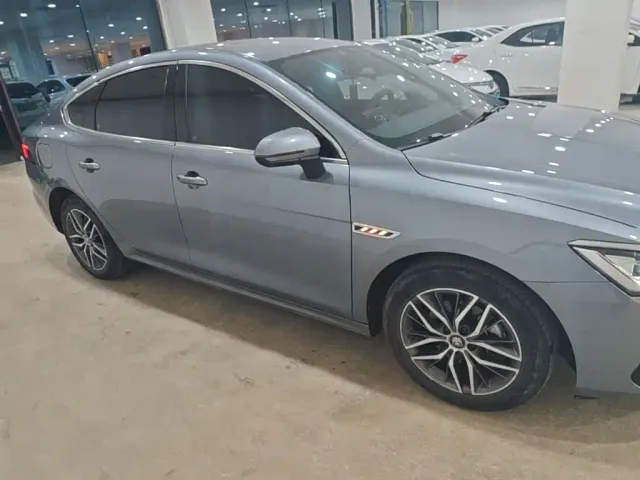 BYD Qin PLUS — Фото автомобиля 27