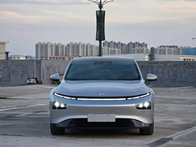 Xpeng P7 — Фото автомобиля 23