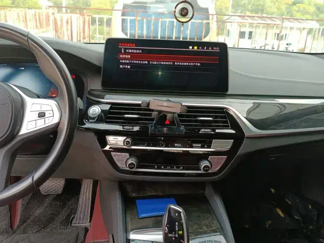 BMW 5 Series — Фото автомобиля 13