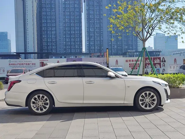 Cadillac CT5 — Фото автомобиля 3