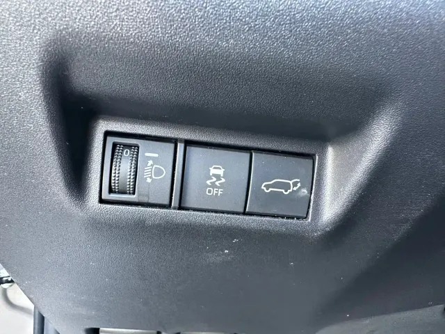 Toyota RAV4 — Фото автомобиля 12