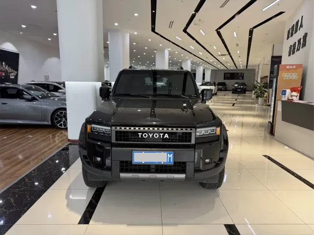 Фотография автомобиля — Toyota Prado