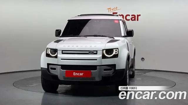 Land Rover Defender — Фото автомобиля 2
