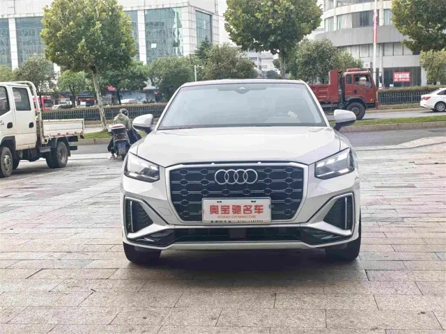 Audi Q2L — Фото автомобиля 2