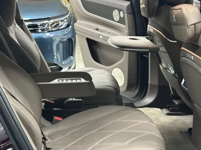AITO Wenjie AITO M9 2026 Extended Range Ultra Edition 52kWh 6-seater — Фото автомобиля 7
