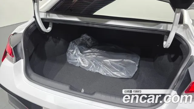 Hyundai Avante CN7 — Фото автомобиля 19