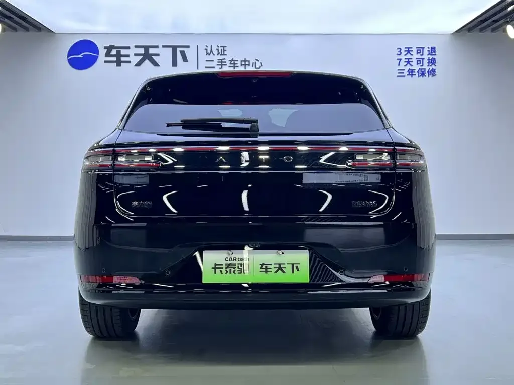 AITO Wenjie AITO M5 2025 Extended Range Ultra AWD — Фото автомобиля 6