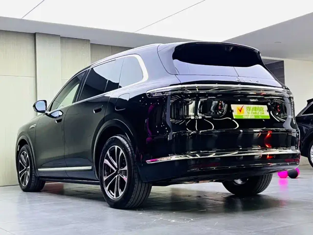Aito M7 — Фото автомобиля 6