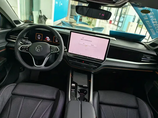 Volkswagen Passat — Фото автомобиля 10