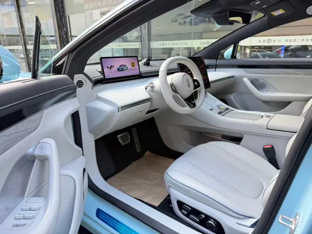 Luxeed S7 — Фото автомобиля 4