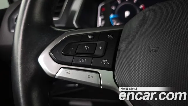 Volkswagen Tiguan — Фото автомобиля 23