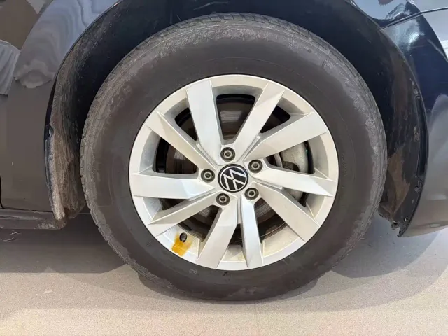Volkswagen Passat — Фото автомобиля 13