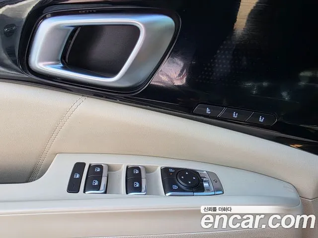Kia Carnival Generation 4 — Фото автомобиля 16