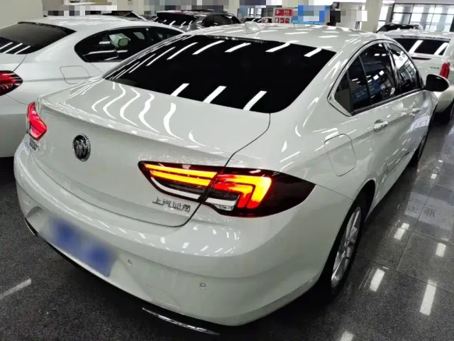 Buick Regal — Фото автомобиля 6