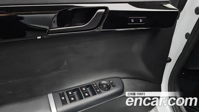 Hyundai Grandeur Grandeur (GN7) 3.5 LPG 2WD (Такси) — Фото автомобиля 17