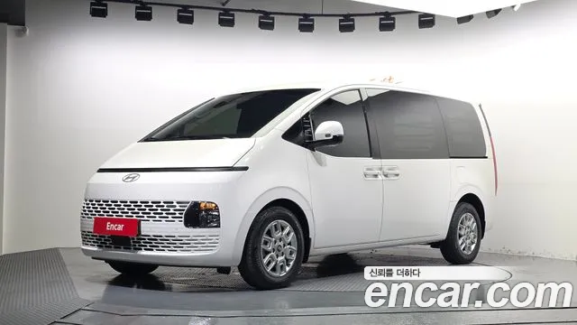 Фотография автомобиля — Hyundai Staria