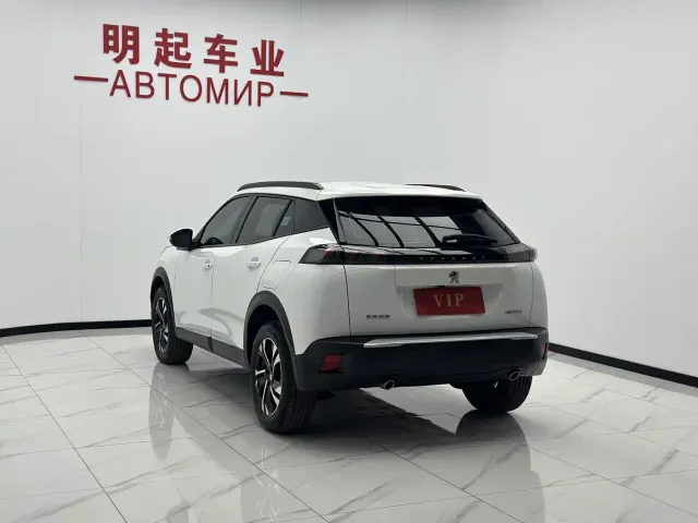 Peugeot 2008 — Фото автомобиля 8
