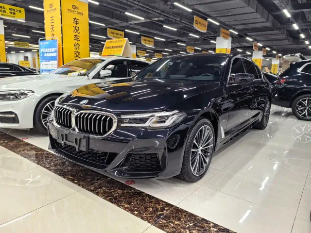 Фотография автомобиля — BMW 5 Series