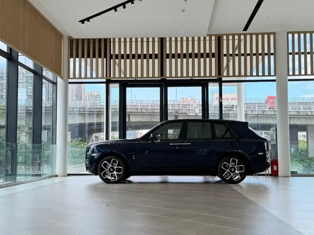 Rolls-Royce Cullinan — Фото автомобиля 5