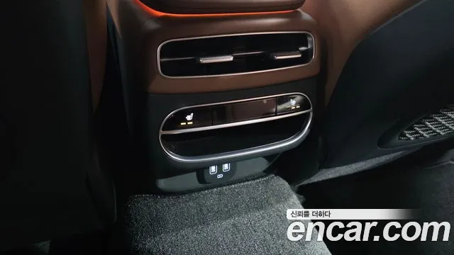Genesis GV70 2.5T Бензин AWD — Фото автомобиля 19