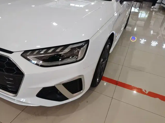 Audi A4L — Фото автомобиля 23