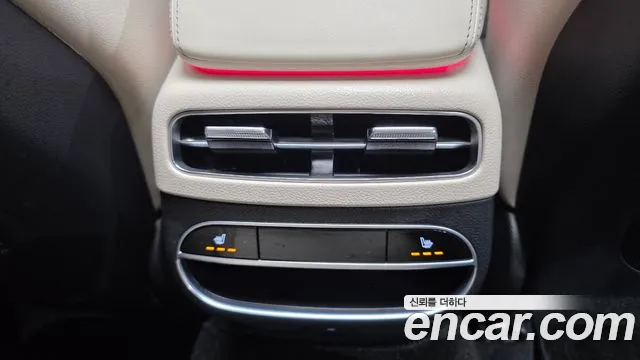 Genesis GV70 2.5T Бензин AWD — Фото автомобиля 18