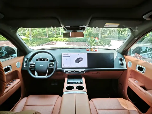 Li Auto L9 — Фото автомобиля 6