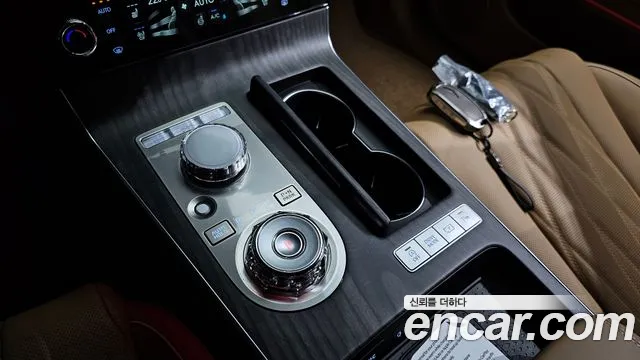 Genesis G80 Бензин 2.5 турбо AWD — Фото автомобиля 9