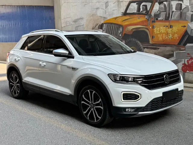 Volkswagen T-Roc — Фото автомобиля 3