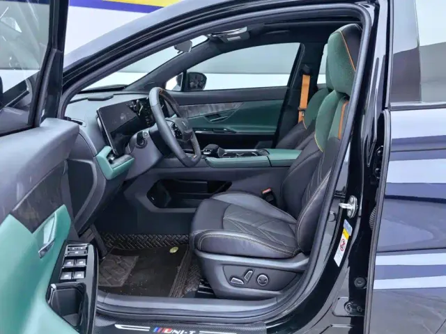 Changan UNI-T — Фото автомобиля 9