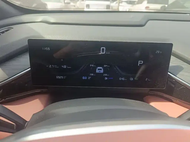 Geely Galaxy L6 — Фото автомобиля 11