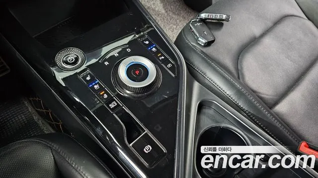 Kia Niro — Фото автомобиля 9