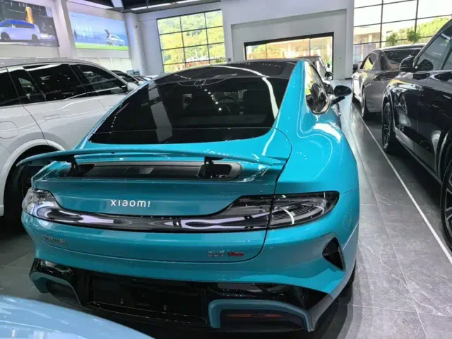 Xiaomi SU7 — Фото автомобиля 5