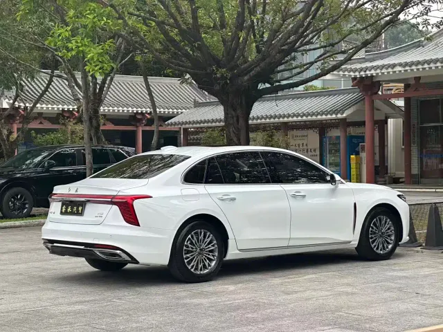 Hongqi H5 — Фото автомобиля 6