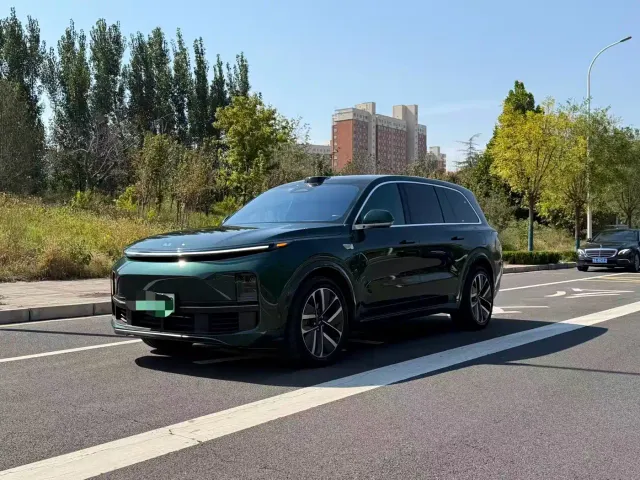 Li Auto L9 — Фото автомобиля 2