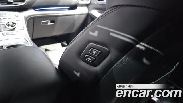 Hyundai Santafe Новый Santa Fe Бензин 2.5T 4WD — Фото автомобиля 16