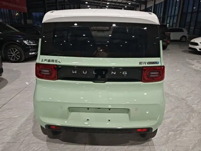 Wuling Hongguang Mini EV — Фото автомобиля 5