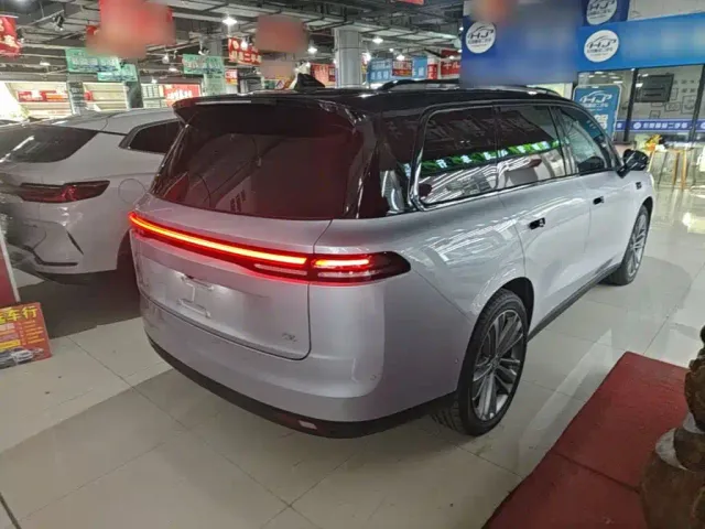 Leapmotor C16 — Фото автомобиля 6