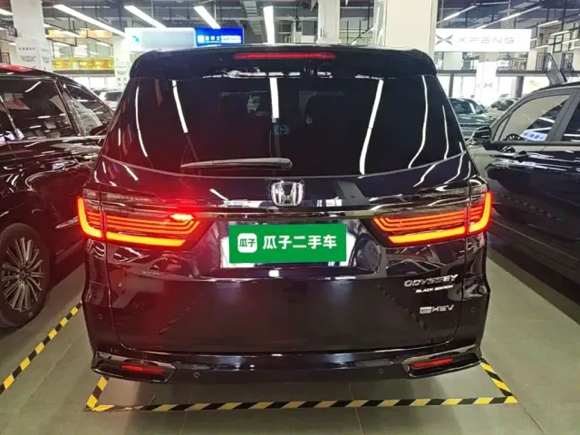Honda Odyssey — Фото автомобиля 5