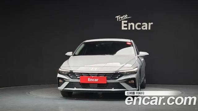 Hyundai Avante CN7 — Фото автомобиля 3