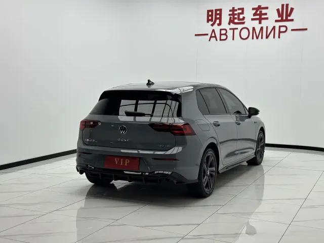 Volkswagen Golf — Фото автомобиля 9