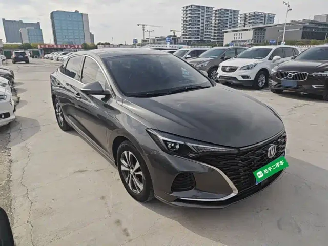 Changan Eado — Фото автомобиля 3