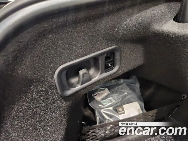 Mercedes-Benz E-Class — Фото автомобиля 13