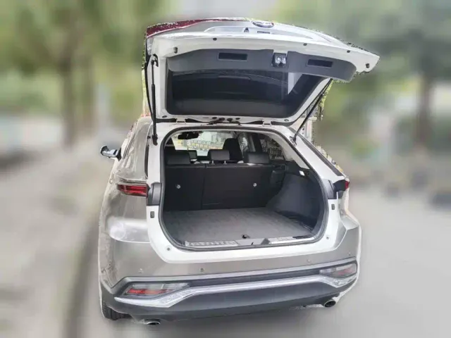 Toyota Harrier — Фото автомобиля 5