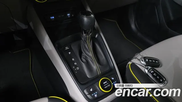 Hyundai Venue — Фото автомобиля 9