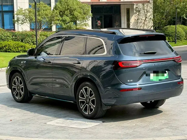 Aito M7 — Фото автомобиля 4