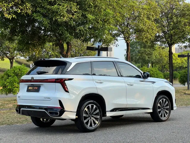 Changan CS75 Plus — Фото автомобиля 5